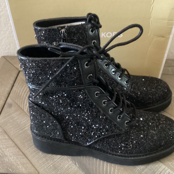 MICHAEL MICHAEL KORS Women's Aniya Side-Zip Ankle Combat Booties - Picture 1 of 15